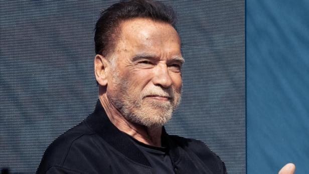 ++ HANDOUT ++ OBERÖSTEREICH: ARNOLD SCHWARZENEGGER BESUCHT BMW GROUP WERK STEYR