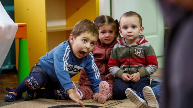 Weihnachtsaktion: Parlamentsklubs sammeln Geschenke für Kinder in der Ukraine