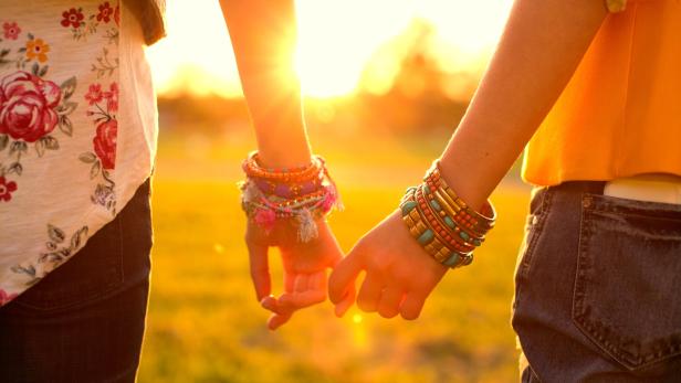 Was Freundschaften stärkt und wann es dafür eine Therapie braucht