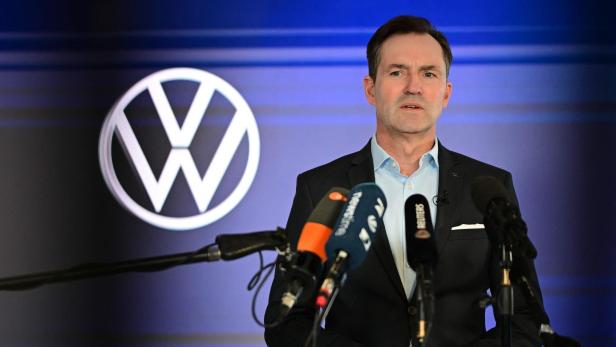 VW Markenchef Thomas Schäfer bei einer Pressekonferenz