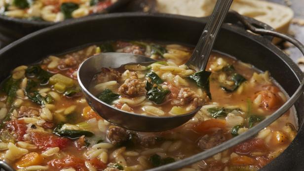 Eintöpfe, Currys und Suppen sind ideal, um Reste vom Weihnachtsfestessen zu verarbeiten.