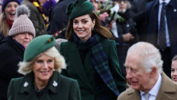 Royaler Weihnachtsgottesdienst: Kate strahlt im Mittelpunkt