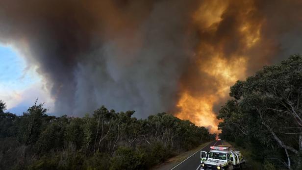 Buschfeuer im Südosten Australiens außer Kontrolle: Anwohner müssen fliehen