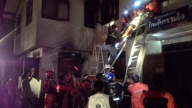 Thailand: 17 tote Mädchen nach Brand in Schulheim