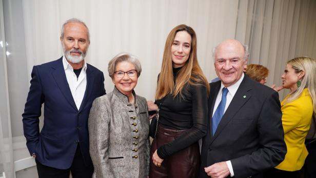 Erwin Wurm, Sissi Pröll, Elise Mougin-Wurm und Erwin Pröll