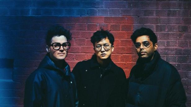 Das Trio Son Lux – mit Ryan Lott (1979 in Denver/Colorado geboren), Ian Chang und Rafiq Bhatia  