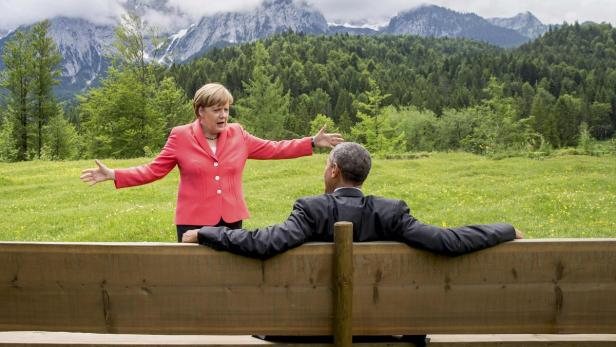 German Chancellor Merkel speaks with U.S. Presiden Angela Merkel: Auf der Forbes-Liste vor Barack Obama.