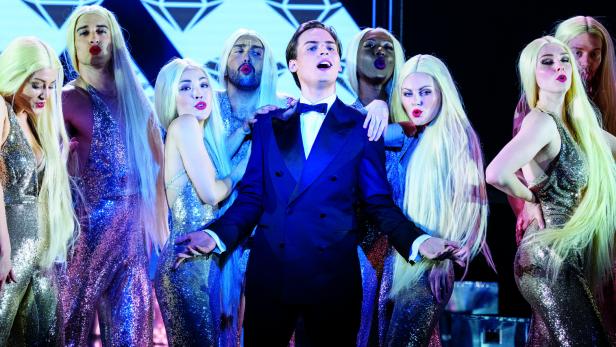 Backstage im Ronacher: Privat-Audienz bei Falco