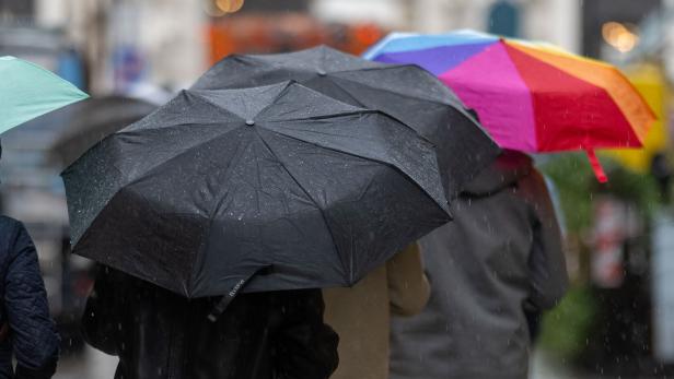 ++ THEMENBILD ++ UNWETTER: SITUATION IN WIEN