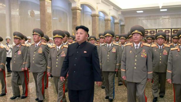Kim Jong-un: Armee soll sich auf "Krieg" vorbereiten