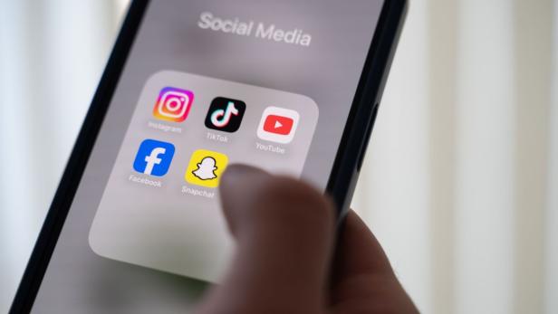 Junge Menschen informieren sich primär über TikTok und Instagram