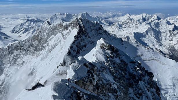 FILES-NEPAL-CHINA-MOUNTAINEERING Mit Xenon in 7 Tagen auf den Mount Everest? Alpinist erhält Morddrohungen