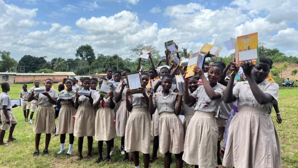„Nana Odosso“ schickt 1.500 Kinder in Ghana in die Schule