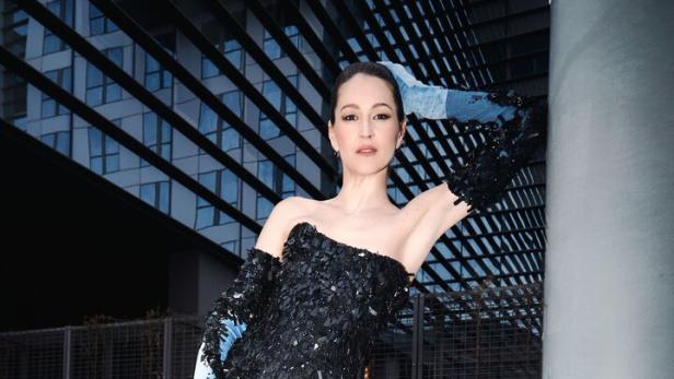 In Jeans zum Wiener Opernball: Wiener Designerin setzt Zeichen