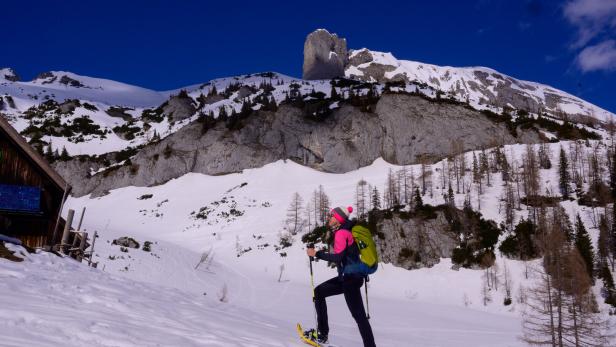 Unterwegs in der Region Tauplitzalm, im Hintergrund der markante Sturzhahn.