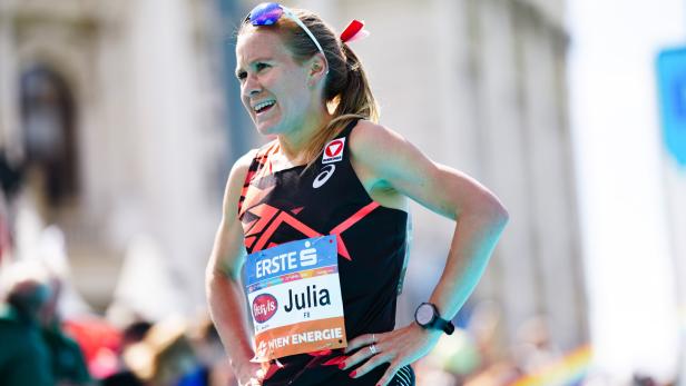 Julia Mayer läuft beim Vienna City Marathon.