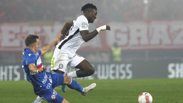 Rückblick: Im Oktober besiegte Sturms Jatta GAK-Spieler Rosenberger. Trainer waren damals Ilzer und Messner
