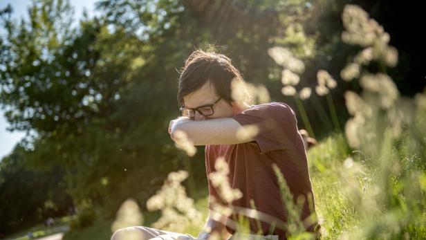 Jetzt fängt sie für viele wieder an, die Zeit des Niesens und der tränenden Augen
