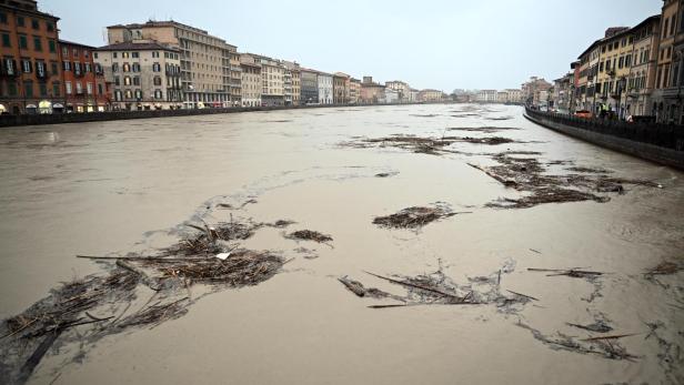 Italy's Tuscany region under alert for torrential rain and flooding Italy's Tuscany region under alert for torrential rain and flooding