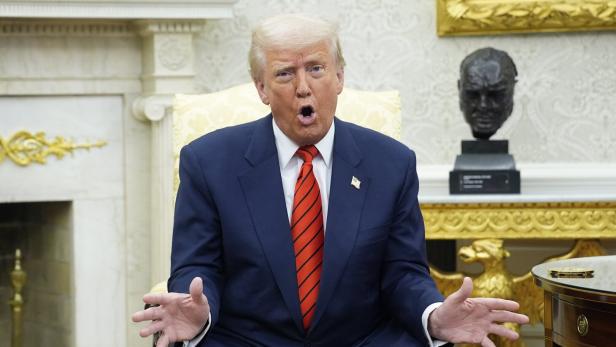 US President Donald Trump meets NATO Secretary General Mark Rutte in Washington Fast wie Dagobert Duck: Donald Trump vergoldet das Oval Office