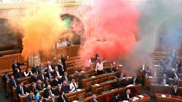 HUNGARY-POLITICS-RIGHTS-LGBTQ-PARLIAMENT-PROTEST HUNGARY-POLITICS-RIGHTS-LGBTQ-PARLIAMENT-PROTEST