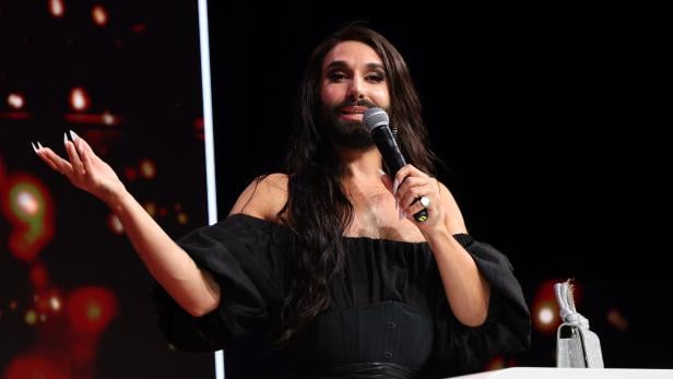46-210327901 Conchita Wurst