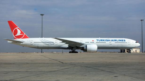 SYRIA-TURKEY-CONFLICT-DIPLOMACY Flug bei minus 25 Grad: Mitarbeiter in Frachtabteil von Airbus vergessen
