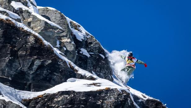 SNOWBOARDING-SKI-SUI-FREERIDE Symbolbild