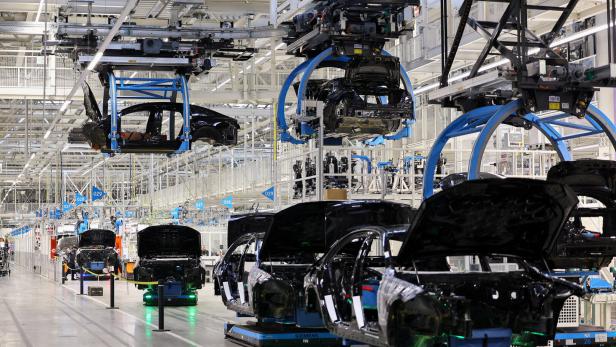 Teils 500.000 Euro: Mercedes-Benz zahlt üppige Abfertigungen