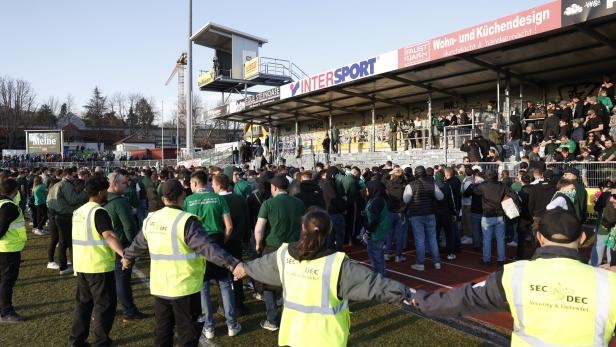 FUSSBALL: ADMIRAL BUNDESLIGA / 21. RUNDE: TSV EGGER GLAS HARTBERG - SK RAPID Nach Vorfällen in Hartberg: Rapid meldet Protest gegen Senatsbeschluss an