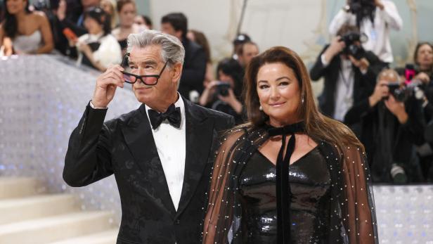 Pierce Brosnan und Keely Shaye Smith Pierce Brosnan und Keely Shaye Smith