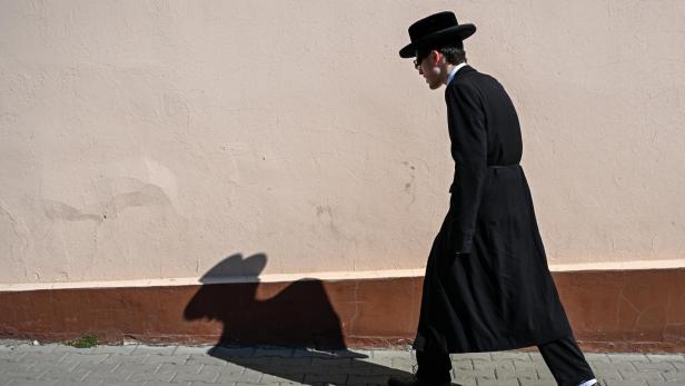 Orthodox Jewish pilgrims celebrate Rabbi Elimelech death anniversary in Lezajsk