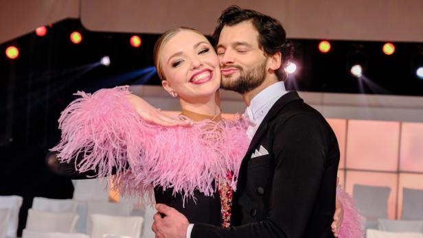 Schauspieler Aaron Karl und Katya Mizera