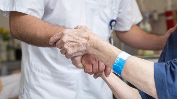 GERMANY-HEALTH-MIGRATION-VOTE-ECONOMY Prozess gegen deutschen Pfleger nach Tötungsdelikten im Spital.