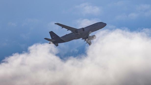 Lufthansa-Maschine in der Luft Lufthansa-Maschine in der Luft