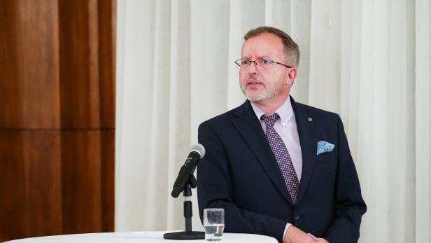 SITZUNG DER BEZIRKSVERTRETUNG HIETZING MIT ENTSCHEIDUNG ÜBER NACHFOLGE: EBERT