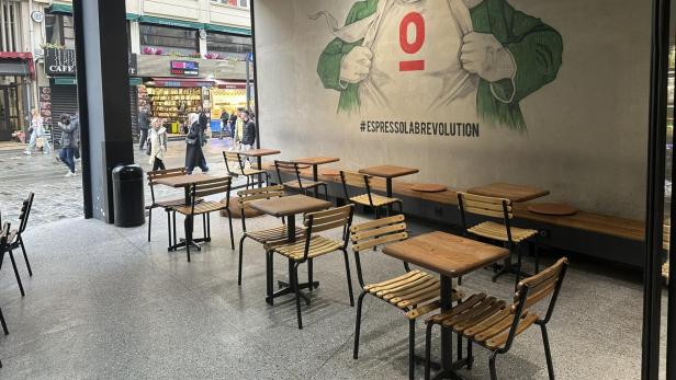 Die Espressolab-Kaffeehauskette wird von vielen jungen Türken gemieden, die gerade gegen das Regime auf der Straße protestieren.