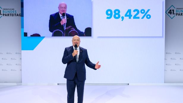 41. ORDENTLICHER ÖVP-BUNDESPARTEITAG: STOCKER Christian Stocker mit 98,42 Prozent zum ÖVP-Chef gewählt