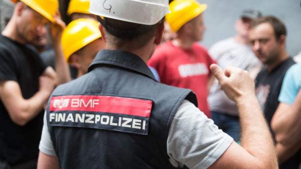46-81265963 In Österreich hat das Baugewerbe den größten Anteil an der Schattenwirtschaft.