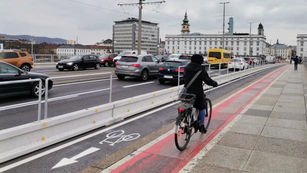 Nibelungenbrücke Linz Nach Rad-Debakel in Linz: Nibelungenbrücke soll Chefsache werden