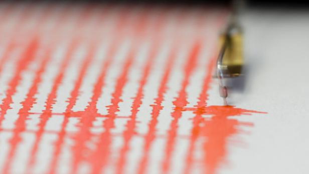 A waveform seismograph registers a minor seismic movement, in Magurele A waveform seismograph registers a minor seismic movement, in Magurele