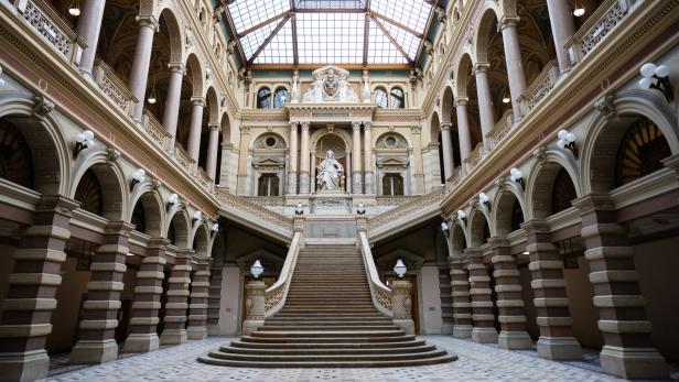 ++ THEMENBILD ++ JUSTIZPALAST Sitz des OGH im Wiener Justizpalast: Hat das Höchstgericht Verfassungsrecht ignoriert?