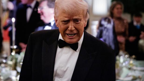 US President Trump Hosts National Governors Association Dinner at the White House US President Trump Hosts National Governors Association Dinner at the White House