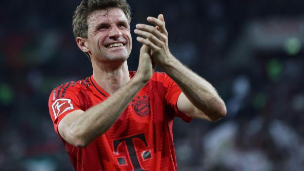 FILES-FBL-GER-BUNDESLIGA-AUGSBURG-BAYERN MUNICH Thomas Müller vom FC Bayern München.