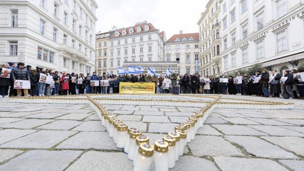 Kundgebung in Wien: 59 Minuten für 59 israelische Geiseln