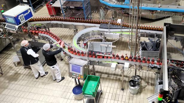 In der Industrie gehen Arbeitsplätze verloren und die Zukunftsaussichten sind auch nicht rosig In der Industrie gehen Arbeitsplätze verloren und die Zukunftsaussichten sind auch nicht rosig
