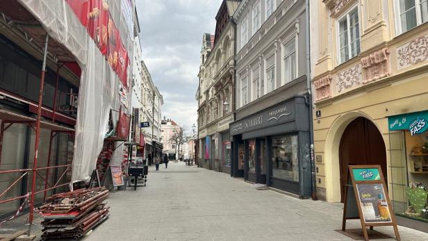 46-214342989 "Mit purer Absicht gemacht": E-Scooter-Rowdy verletzte Mädchen schwer