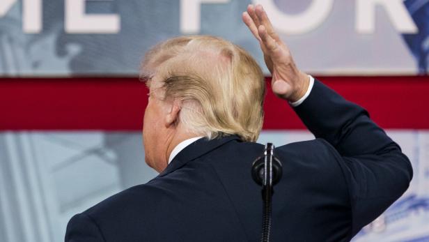 Trump paid 750 US dollars in feder income tax, NYT report states US-Präsident Donald Trump ist stolz auf seine Haare