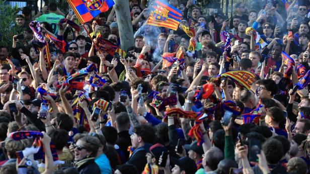 Champions League - Quarter Final - First Leg - FC Barcelona v Borussia Dortmund Fiesta in Barcelona nach dem 4:0 gegen Dortmund