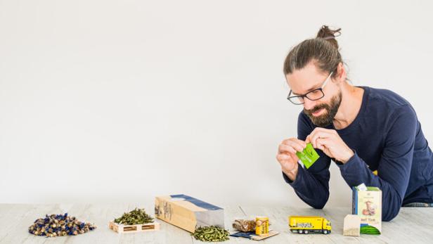 Dietmar Schimani, Leiter des Supply Chain Managements, verantwortet mit seinem Team die Digitalisierung in der Logistik.